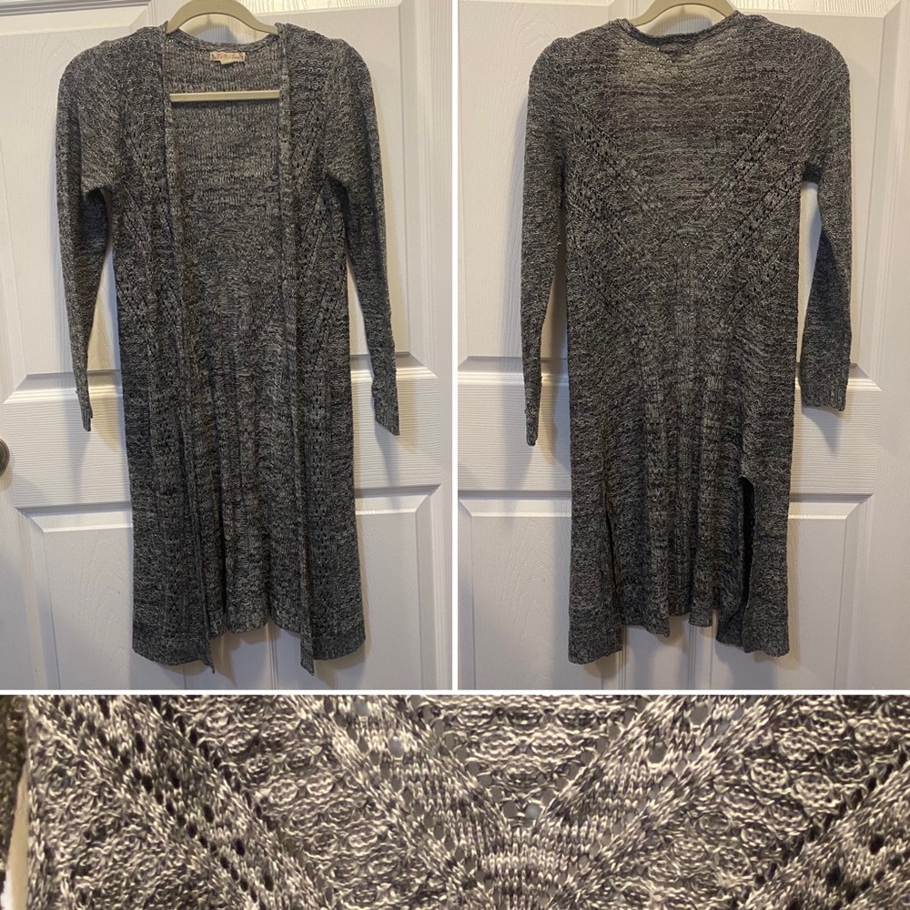 Heathered Grey 3/4 Sleeve Tunic-Length Cardigan w/ Eyelet Design S It’s Our Time